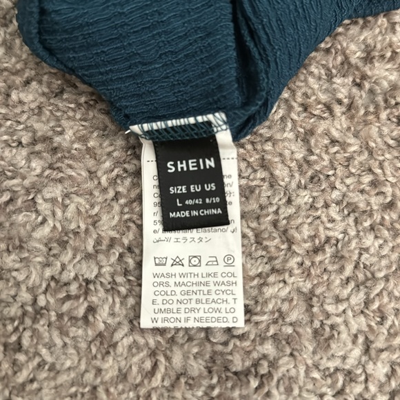 NWOT Bundle of three crop tops - Picture 14 of 16